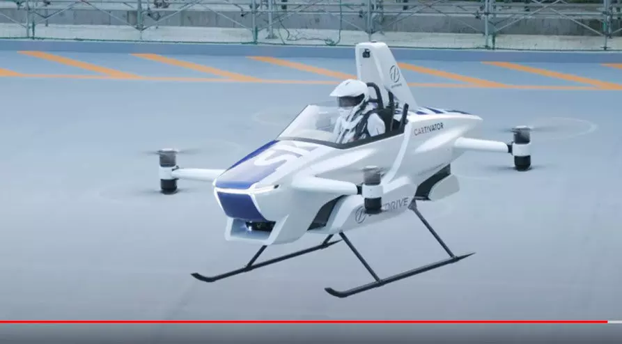 കാറുകൾ പറക്കുന്ന കാലം വിദൂരമല്ല; പരീക്ഷണ പറക്കൽ വിഡിയോ പുറത്തുവിട്ട് ജപ്പാൻ കമ്പനി കാറുകൾ പറക്കുന്ന കാലം വിദൂരമല്ല; പരീക്ഷണ പറക്കൽ വിഡിയോ പുറത്തുവിട്ട് ജപ്പാൻ കമ്പനി