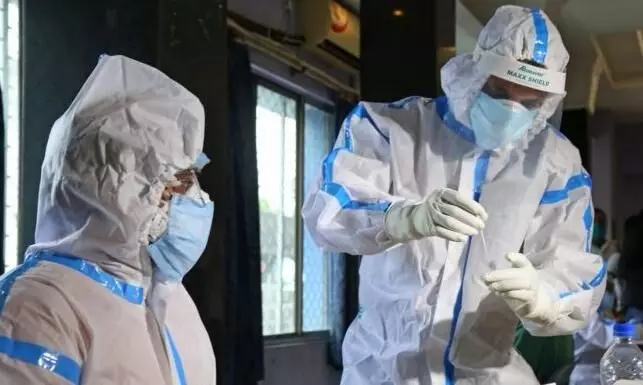 രാജ്യത്ത് 61,871 പേർക്ക് കൂടി കോവിഡ്; 24 മണിക്കൂറിനിടെ 1033 മരണം രാജ്യത്ത് 61,871 പേർക്ക് കൂടി കോവിഡ്; 24 മണിക്കൂറിനിടെ 1033 മരണം