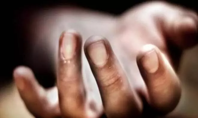 ആറു വർഷം: ദിവസക്കൂലിക്കാരുടെ ആത്മഹത്യ ഇരട്ടിയായി ആറു വർഷം: ദിവസക്കൂലിക്കാരുടെ ആത്മഹത്യ ഇരട്ടിയായി