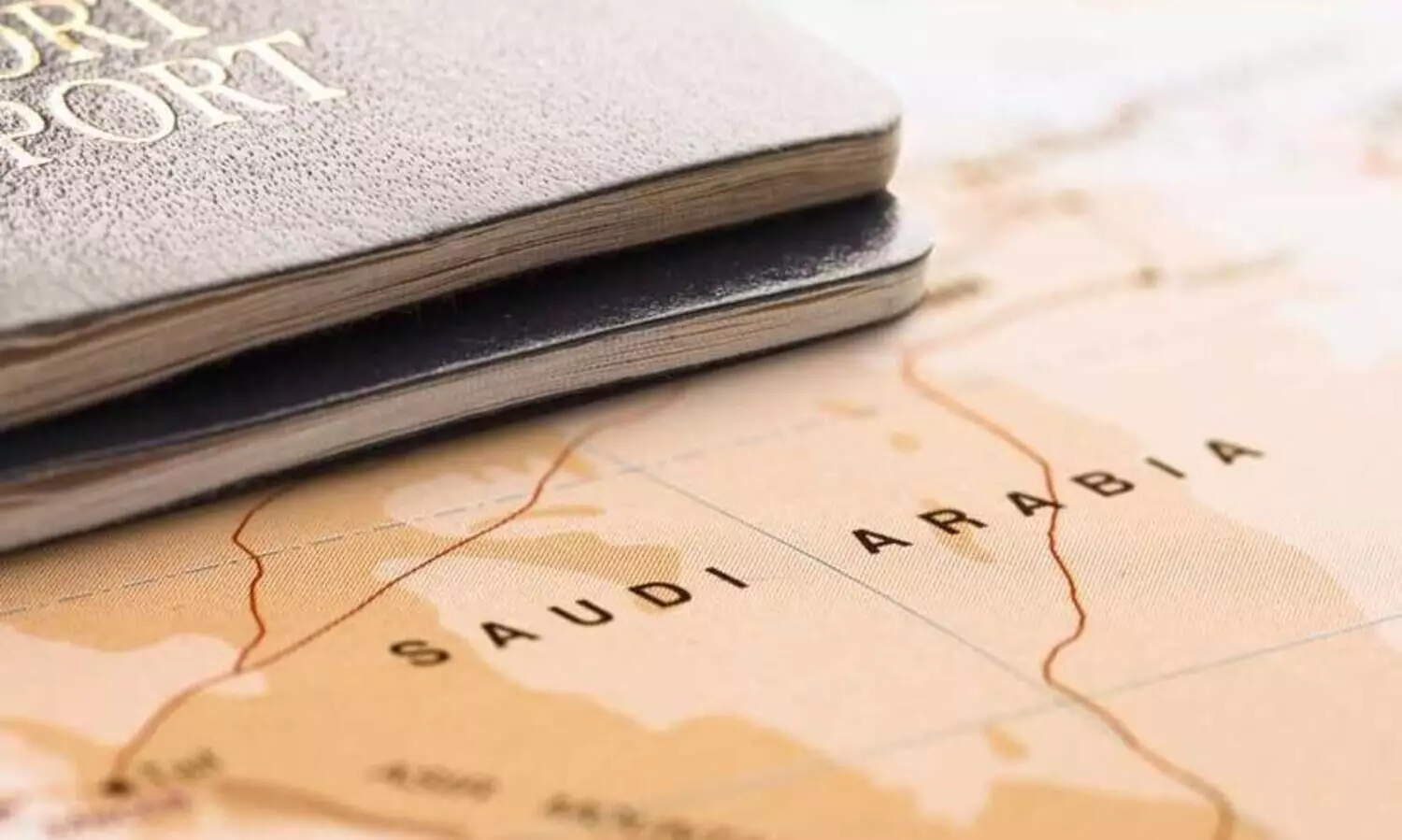 നാട്ടിൽ അവധിയിലുള്ളവരുടെ ഇഖാമ കാലാവധി ഒരു മാസം​ കൂടി നീട്ടി സൗദി ജവാസത്ത്​