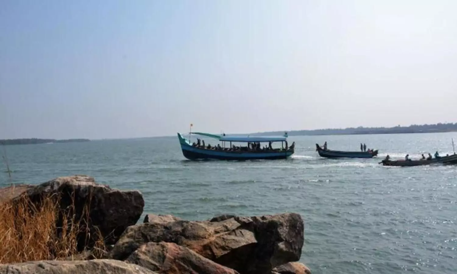 കടലിൽ കാണാതായ ആറു​ മത്സ്യത്തൊഴിലാളികളെ രക്ഷ​െപ്പടുത്തി