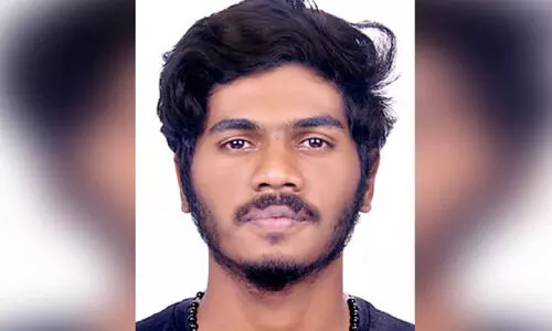 മൈക്രോ ആര്‍ട്ട്: ഏഷ്യന്‍ റെക്കോര്‍ഡുമായി ജിത്തു ചെറിയാന്‍