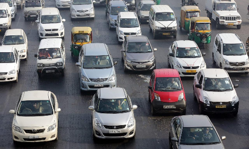 വാഹനം വാങ്ങാനിത്​ നല്ല കാലമൊ? ഉത്സവസീസണിൽ ഇളവുകളുടെ പെരുമഴ