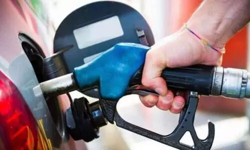 കണ്ണൂർ ജില്ലയിലെ പെട്രോള്‍ പമ്പുകള്‍ നാളെ അടച്ചിടും