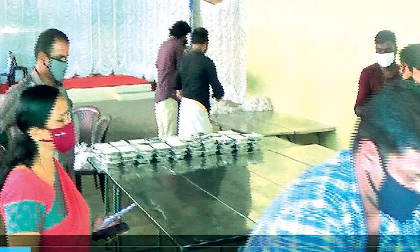 ശ​സ്ത്ര​ക്രി​യ​ക്ക്​ പ​ണം ക​ണ്ടെ​ത്താ​ൻ ബി​രി​യാ​ണി ഫെ​സ്​​റ്റ്​