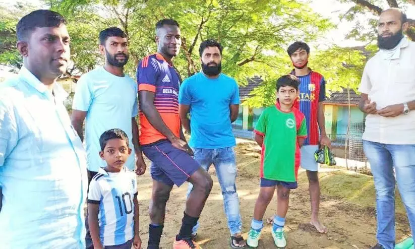 സ്നേഹത്തണലിൽ ഇത്തിരിനേരം