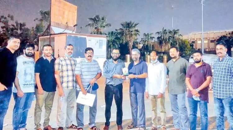 അബ്ദുൽ ജബ്ബാർ വലിയാട്ടിന് യാത്രയയപ്പ് നൽകി അബ്ദുൽ ജബ്ബാർ വലിയാട്ടിന് യാത്രയയപ്പ് നൽകി