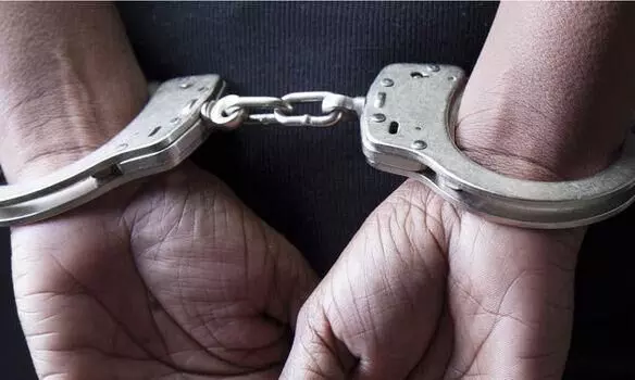 ക്വാറന്‍റീൻ സർട്ടിഫിക്കറ്റ് വാങ്ങാനെത്തിയ യുവതിയെ പീഡിപ്പിച്ച ഹെൽത്ത് ഇൻസ്പെക്ടറെ സസ്പെൻഡ് ചെയ്യും