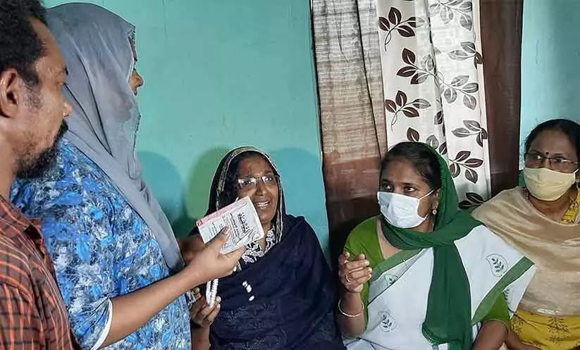 വിവാഹം മുടങ്ങിയതിൽ യുവതി ആത്മഹത്യ ചെയ്ത സംഭവത്തിൽ വനിതാ കമ്മീഷൻ കേസെടുത്തു വിവാഹം മുടങ്ങിയതിൽ യുവതി ആത്മഹത്യ ചെയ്ത സംഭവത്തിൽ വനിതാ കമ്മീഷൻ കേസെടുത്തു