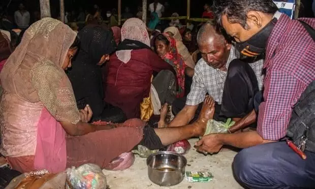 300 റോഹിങ്ക്യക്കാരെ ഇന്തോനേഷ്യൻ തീരത്ത് കണ്ടെത്തി 300 റോഹിങ്ക്യക്കാരെ ഇന്തോനേഷ്യൻ തീരത്ത് കണ്ടെത്തി