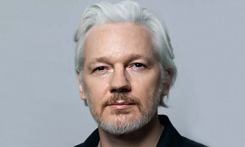 അസാൻജിനെ വിട്ടുകിട്ടാൻ അമേരിക്ക; വിചാരണ തുടങ്ങി