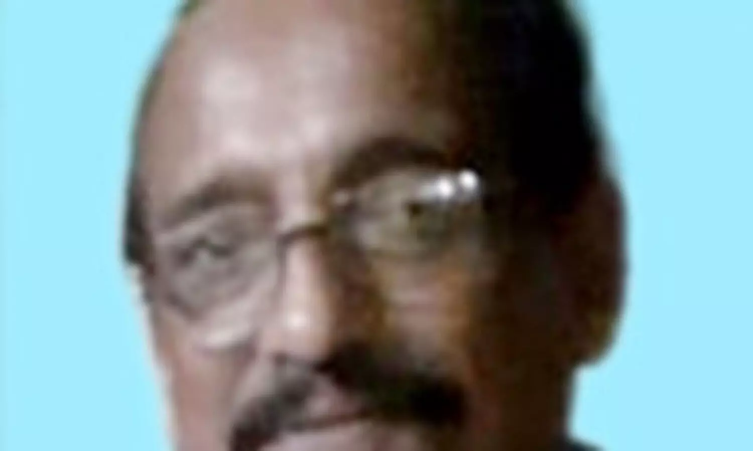 കോ​വി​ഡ് ബാ​ധി​ച്ച് മ​രി​ച്ചു