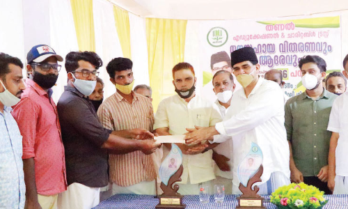 മദ്​റസ അധ്യാപകർക്ക് സാന്ത്വനമായി തണൽ