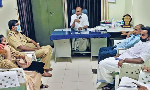 പദ്ധതിക്ക്​ തുക അനുവദിച്ചില്ല; പഞ്ചായത്ത് സെക്രട്ടറിയെ വൈസ്​ പ്രസിഡൻറ്​ ഒാഫിസിൽ പൂട്ടിയിട്ടു