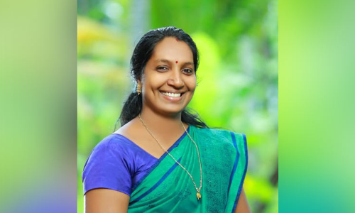 തൂപ്പുജോലിയിൽനിന്ന്​ അധ്യാപികയായി: ലിൻസക്കും കുടുംബത്തിനും ഇന്ന് ഗവർണറുടെ ചായസൽക്കാരം