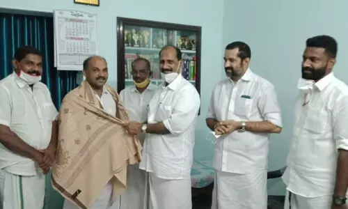 രണ്ട് കുട്ടിക​െള രക്ഷിച്ച റഹ്‌മാനെ ആദരിച്ചു