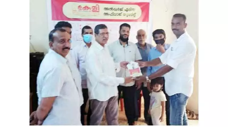 അ​ബൂ​ബ​ക്ക​റി​ന് കേ​ളി യാ​ത്ര​യ​യ​പ്പ് ന​ൽ​കി