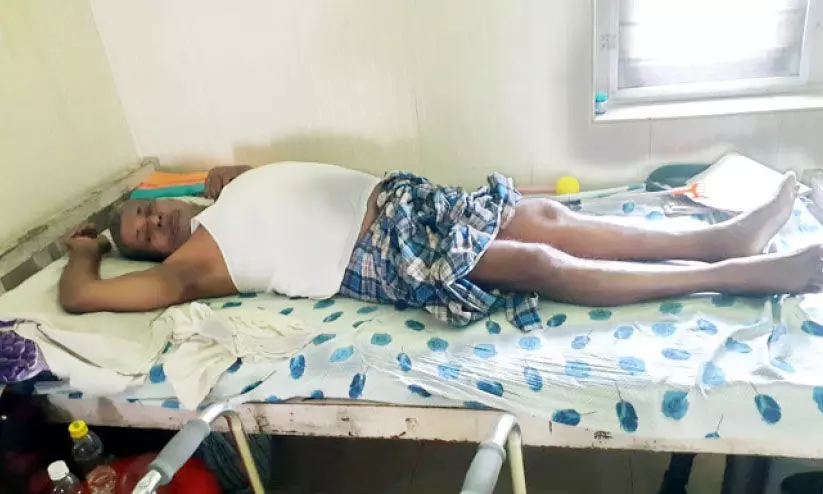 മുഖ്യമന്ത്രിയുടെ കനിവ്​ തേടി 81 ദിവസമായി ആശുപത്രിയിലാണ്​ ഇൗ വൃദ്ധദമ്പതികൾ