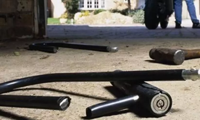 ബംഗളൂരു നഗരത്തിൽ തോക്കുചൂണ്ടി മലയാളിയുടെ ബൈക്ക് കവർന്നു