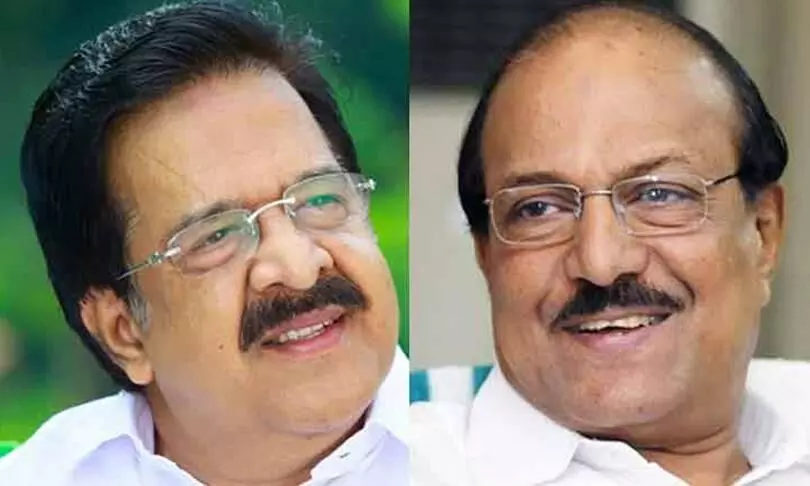 കുഞ്ഞാലിക്കുട്ടിക്കും ചെന്നിത്തലക്കുമെതിരെ ഒളിയമ്പുകളുമായി എം.എസ്.എഫ് വനിത നേതാവ് കുഞ്ഞാലിക്കുട്ടിക്കും ചെന്നിത്തലക്കുമെതിരെ ഒളിയമ്പുകളുമായി എം.എസ്.എഫ് വനിത നേതാവ്