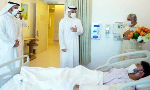 അബൂദബിയിലെ സ്‌ഫോടനം: ചികിത്സയിലുള്ളവരെ ശൈഖ് ഖാലിദ് ബിൻ മുഹമ്മദ് സന്ദർശിച്ചു