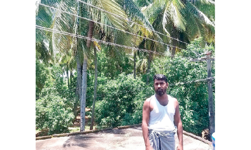 വീ​ടി​ന്​ മു​ക​ളി​ൽ ത്രീ​ഫേ​സ്​ ലൈ​ൻ; ഹാ​ലു​ദ്ദീ​െൻറ ഓ​ട്ട​ത്തി​ന് ശ​മ​ന​മി​ല്ല