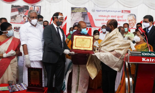 തൃശൂർ വടക്കേ ബസ്​ സ്റ്റാന്‍റും ദിവാൻജി മേൽപാലവും നാടിന്​ സമർപ്പിച്ചു