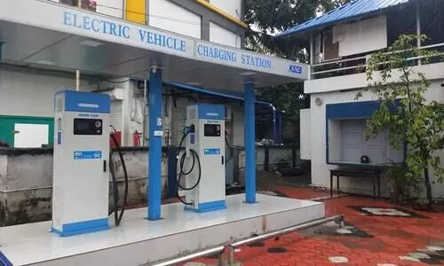 കെ.എസ്​.ഇ.ബിയുടെ ആദ്യ വൈദ്യുത ചാർജിങ്​ സ്​റ്റേഷൻ തയ്യാർ; ഒരു മണിക്കൂർ കൊണ്ട്​ വാഹനം ചാർജ്​ ചെയ്യാം