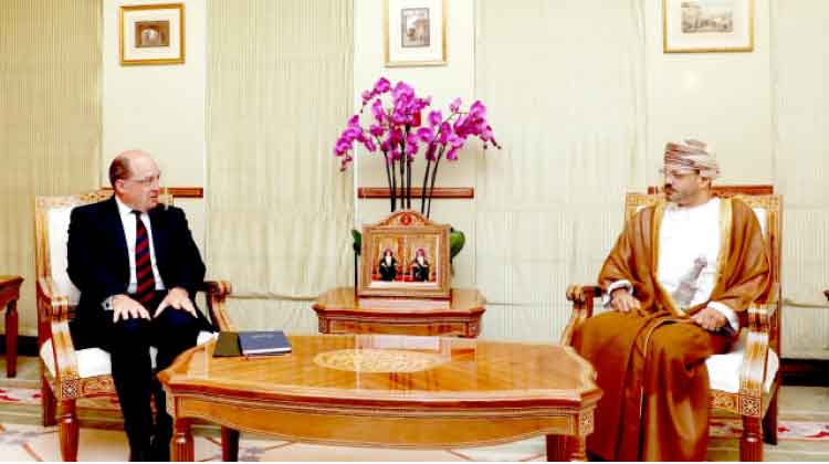 ബ്രിട്ടീഷ് പ്രതിരോധ സെക്രട്ടറി ഒമാനിൽ ബ്രിട്ടീഷ് പ്രതിരോധ സെക്രട്ടറി ഒമാനിൽ