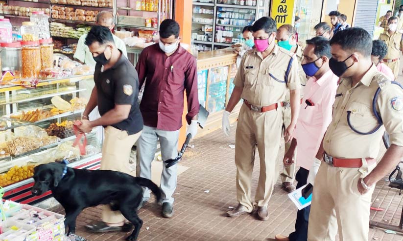തളിപ്പറമ്പിൽ ബോംബ് ഭീഷണി; ഒ​ന്ന​ര മ​ണി​ക്കൂ​ർ പ​രി​ശോധിച്ചിട്ടും ബോം​ബ് ക​ണ്ടെ​ത്താ​നാ​യി​ല്ല