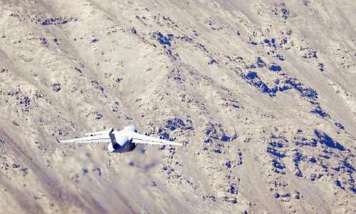 സൈനിക സന്നാഹമേറ്റി ചൈന: കൈ​യേ​റ്റം ന​ട​ന്നാ​ല്‍ തി​രി​ച്ച​ടി​ക്കു​മെ​ന്ന് ഇ​ന്ത്യ