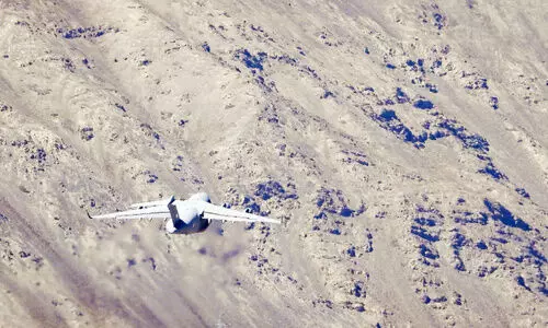 സൈനിക സന്നാഹമേറ്റി ചൈന: കൈ​യേ​റ്റം ന​ട​ന്നാ​ല്‍ തി​രി​ച്ച​ടി​ക്കു​മെ​ന്ന് ഇ​ന്ത്യ