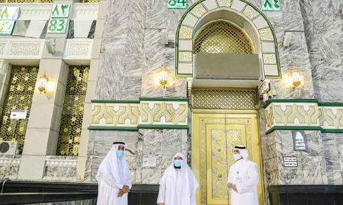 ഹറമിലെ കവാടങ്ങൾക്ക്​ നമ്പറിടുന്നു