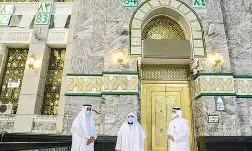 ഹറമിലെ കവാടങ്ങൾക്ക്​ നമ്പറിടുന്നു