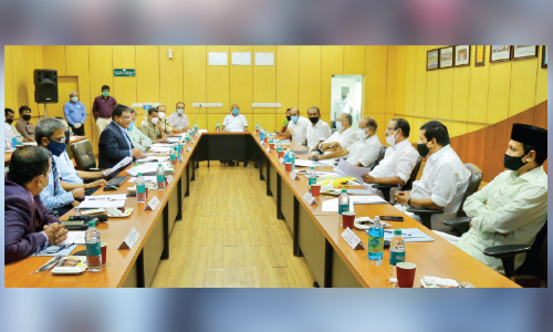 കരിപ്പൂർ: ആവശ്യമായ ഭൂമി ഏറ്റെടുത്ത്​ പരമാവധി വികസനം –ഉപദേശക സമിതി യോഗം