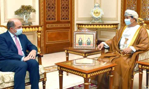 റോയൽ ഒാഫിസ്​ മന്ത്രി ബ്രിട്ടീഷ്​ പ്രതിരോധ സെക്രട്ടറിയുമായി കൂടിക്കാഴ്​ച നടത്തി