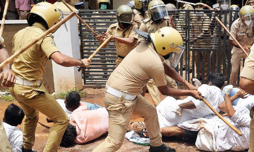 പാ​ല​ത്താ​യി കേ​സ്; എം.എസ്.എഫ് ക്രൈംബ്രാഞ്ച് ഓഫിസ് മാര്‍ച്ചില്‍ സംഘര്‍ഷം