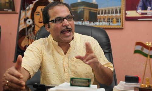 റിയയുടെ അറസ്​റ്റ്​: കേന്ദ്ര ഏജൻസികൾ ഇരുട്ടിൽ തപ്പുന്നു; രാഷ്​ട്രീയ നേട്ടത്തിനായി സുശാന്തിനെ ബിഹാറിയാക്കി - അധിർ രഞ്​ജൻ ചൗധരി