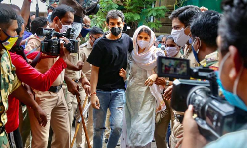 സുശാന്തിന്​ കഞ്ചാവ്​ എത്തിച്ചിരുന്നു, റിയ ക്രെഡിറ്റ്​ കാർഡ്​ വഴി പണം നൽകി; ശൗവികി​െൻറ മൊഴി പുറത്ത്​