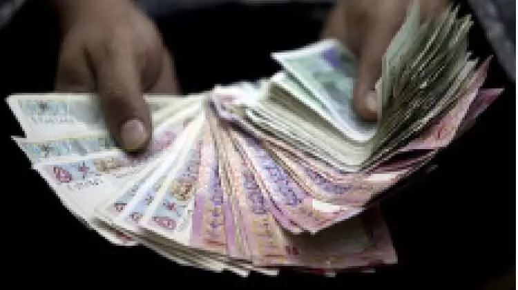 ഒമാനിൽനിന്ന് വിദേശികൾ അയക്കുന്ന പണത്തിെൻറ തോത് കുറഞ്ഞു ഒമാനിൽനിന്ന് വിദേശികൾ അയക്കുന്ന പണത്തിെൻറ തോത് കുറഞ്ഞു