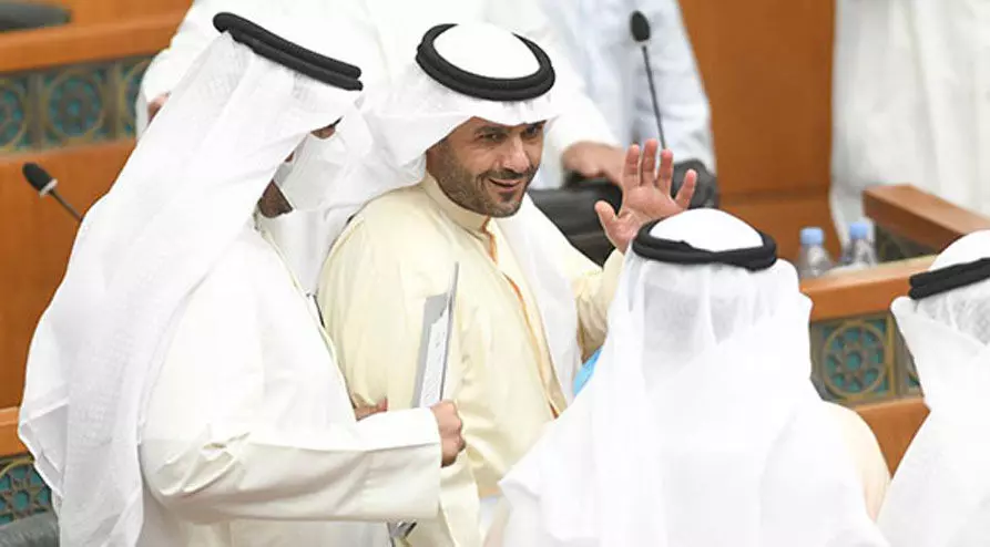 ആഭ്യന്തര മന്ത്രിയും വിദ്യാഭ്യാസ മന്ത്രിയും അവിശ്വാസം അതിജയിച്ചു ആഭ്യന്തര മന്ത്രിയും വിദ്യാഭ്യാസ മന്ത്രിയും അവിശ്വാസം അതിജയിച്ചു