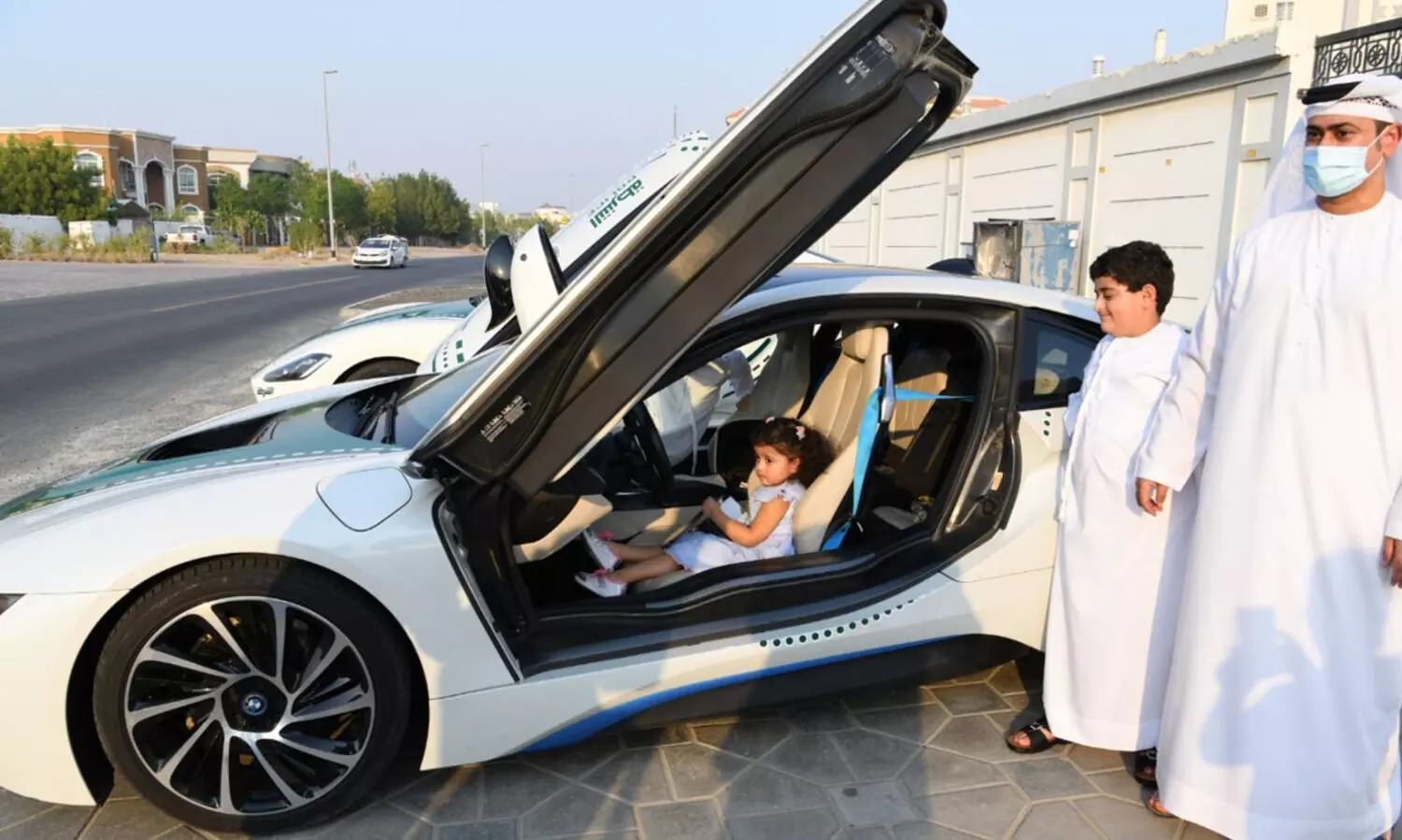 മൂന്ന്​ വയസുകാരിക്ക്​ പൊലീസിനെ ​ഭയം; പേടി തീർക്കാൻ സമ്മാനവുമായി പൊലീസ്​