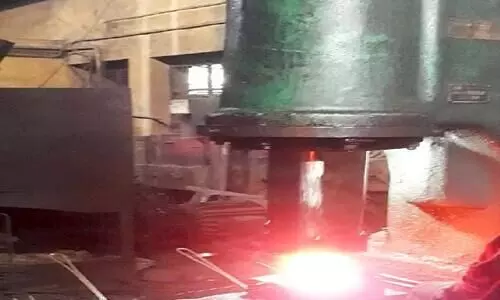 ഷൊ​ർ​ണൂ​ർ വ്യ​വ​സാ​യ മേ​ഖ​ല: ഇ​ട​വി​ട്ട്​ വൈ​ദ്യു​തി നി​ല​ക്കു​ന്നു; നി​ല​തെ​റ്റി സം​രം​ഭ​ങ്ങ​ൾ