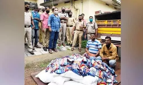 നിരോധിത പുകയില ഉൽപന്നങ്ങളുമായി രണ്ടുപേർ പിടിയിൽ