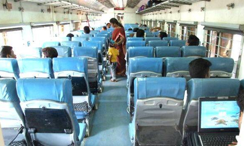 പ്രതിഷേധം ഫലം കണ്ടു; വേണാടും ജനശതാബ്​ദിയും തുടരും