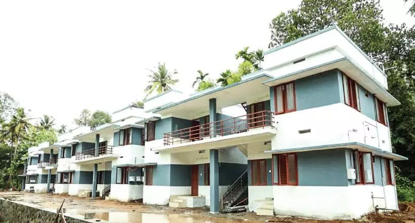 കരുതലിെൻറ പ്രളയപ്പുരകളുമായി പെരിഞ്ഞനം പഞ്ചായത്ത് കരുതലിെൻറ പ്രളയപ്പുരകളുമായി പെരിഞ്ഞനം പഞ്ചായത്ത്