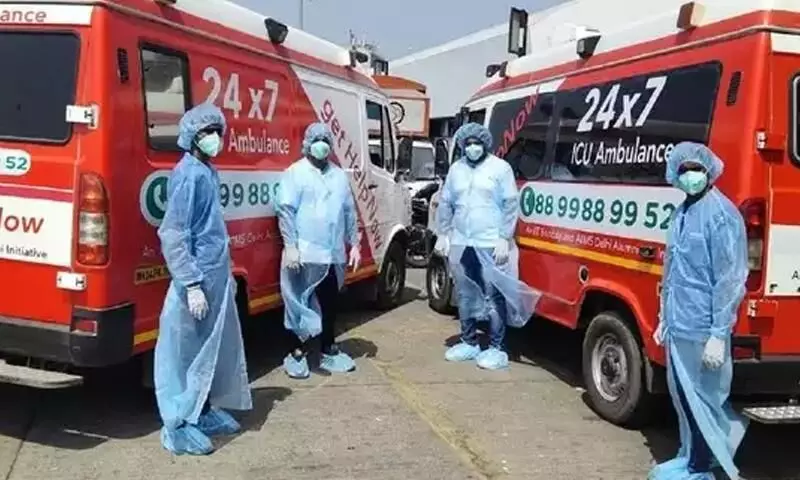 കോവിഡ്: ആംബുലൻസ് സർവിസിന് ഫീസ് നിശ്ചയിക്കണമെന്ന് സുപ്രീംകോടതി കോവിഡ്: ആംബുലൻസ് സർവിസിന് ഫീസ് നിശ്ചയിക്കണമെന്ന് സുപ്രീംകോടതി