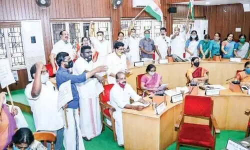 കോ​ർ​പ​റേ​ഷ​നി​ൽ മാ​സ്​​റ്റ​ർ പ്ലാ​ൻ പൈ​തൃ​ക വി​വാ​ദ ബ​ഹ​ളം