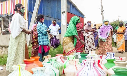 നാച്ചിവയലിൽ കുടിവെള്ളം കിട്ടാക്കനി; കുടങ്ങളുമായി സ്​ത്രീകളുടെ പ്രതിഷേധം