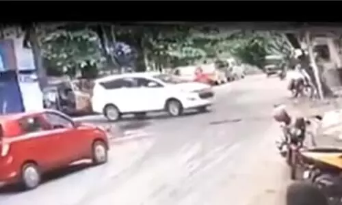 ചോദ്യം ചെയ്യലിനു പോയ കെ.ടി ജലീലിൻെറ യാത്ര പൊലീസും അറിഞ്ഞില്ല; സി.സി ടി.വി ദൃശ്യങ്ങൾ പുറത്ത്​